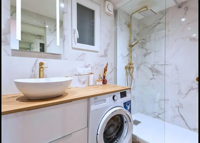 Savane Terrasse Clim 200m Parking Prive Apartment