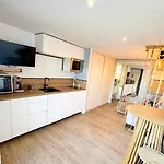 Savane- Cosy Avec Parking Terrasse&clim 200m Appartement