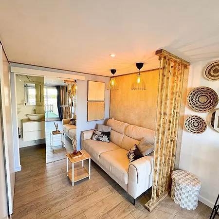 Savane- Cosy Avec Parking Terrasse & Clim 200m Διαμέρισμα