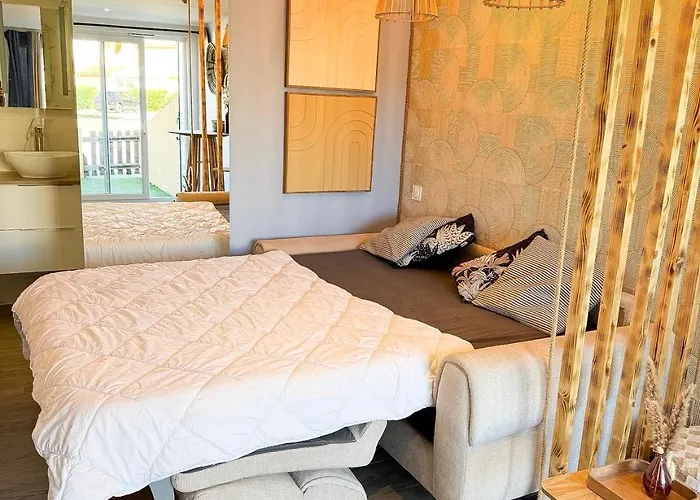 Appartement Savane Terrasse Clim 200m Parking Prive