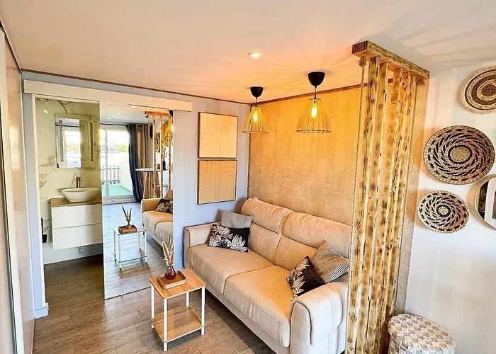 Savane- Cosy Avec Parking Terrasse & Clim 200m Apartamento